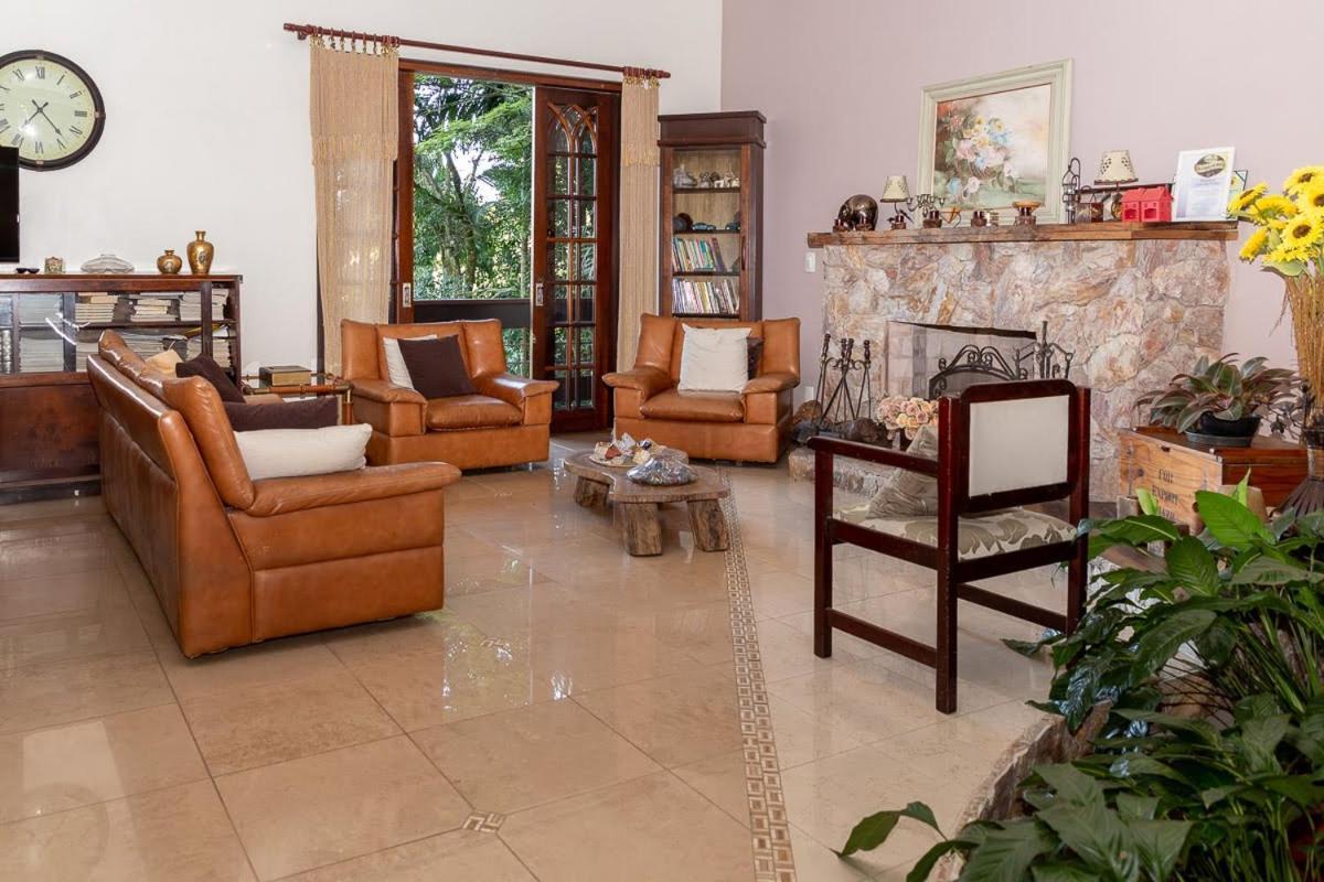 Pousada Casa Da Pedra Блуменау Экстерьер фото